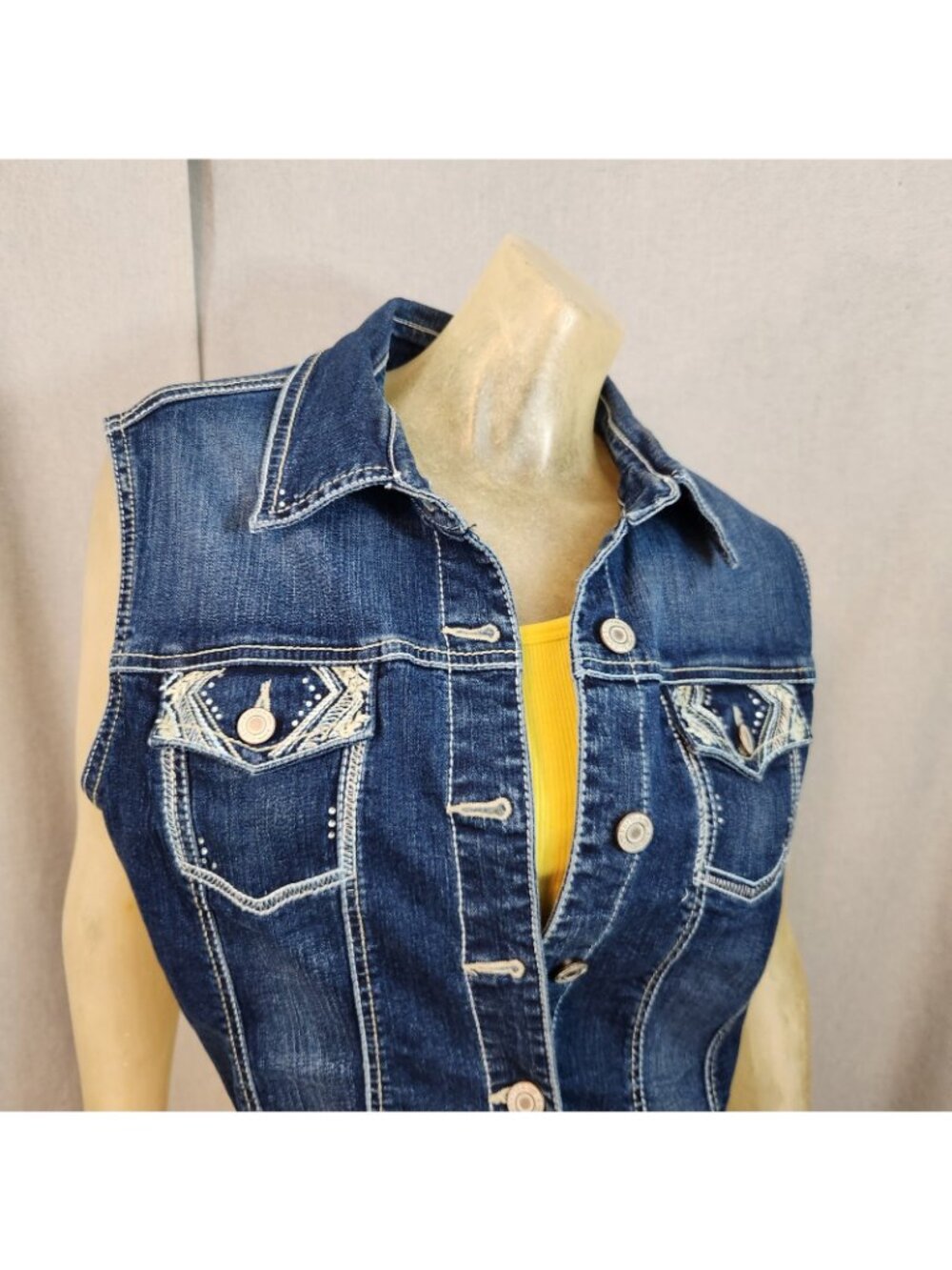 Rhythm In Blues Denim Blue Jean Button Vest XL XLARGE Sleeveless Embellished - Picture 2 of 6